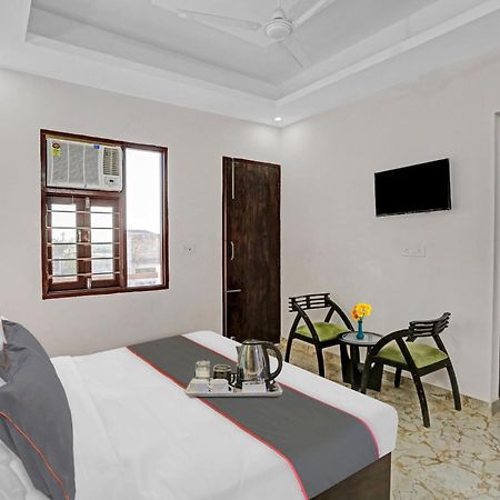 Hotel Collection O The Royal Fern Farrukhnagar Esterno foto