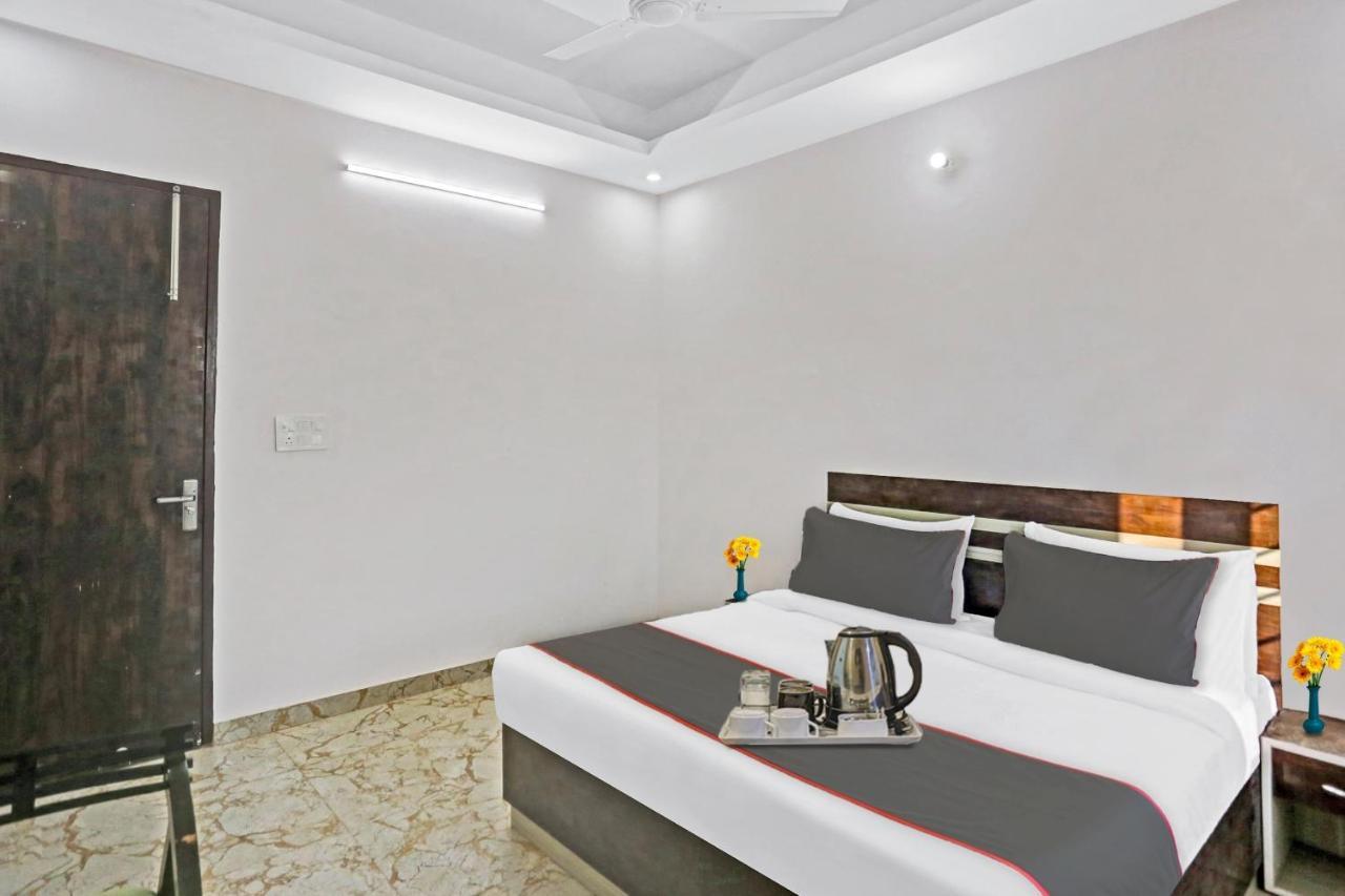 Hotel Collection O The Royal Fern Farrukhnagar Esterno foto