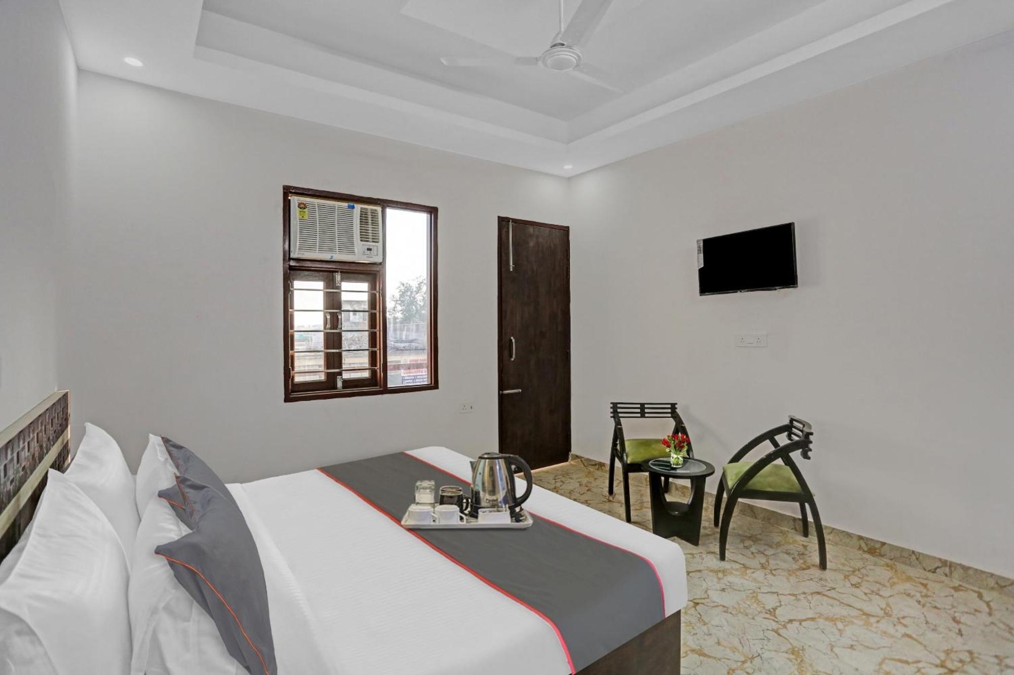 Hotel Collection O The Royal Fern Farrukhnagar Esterno foto