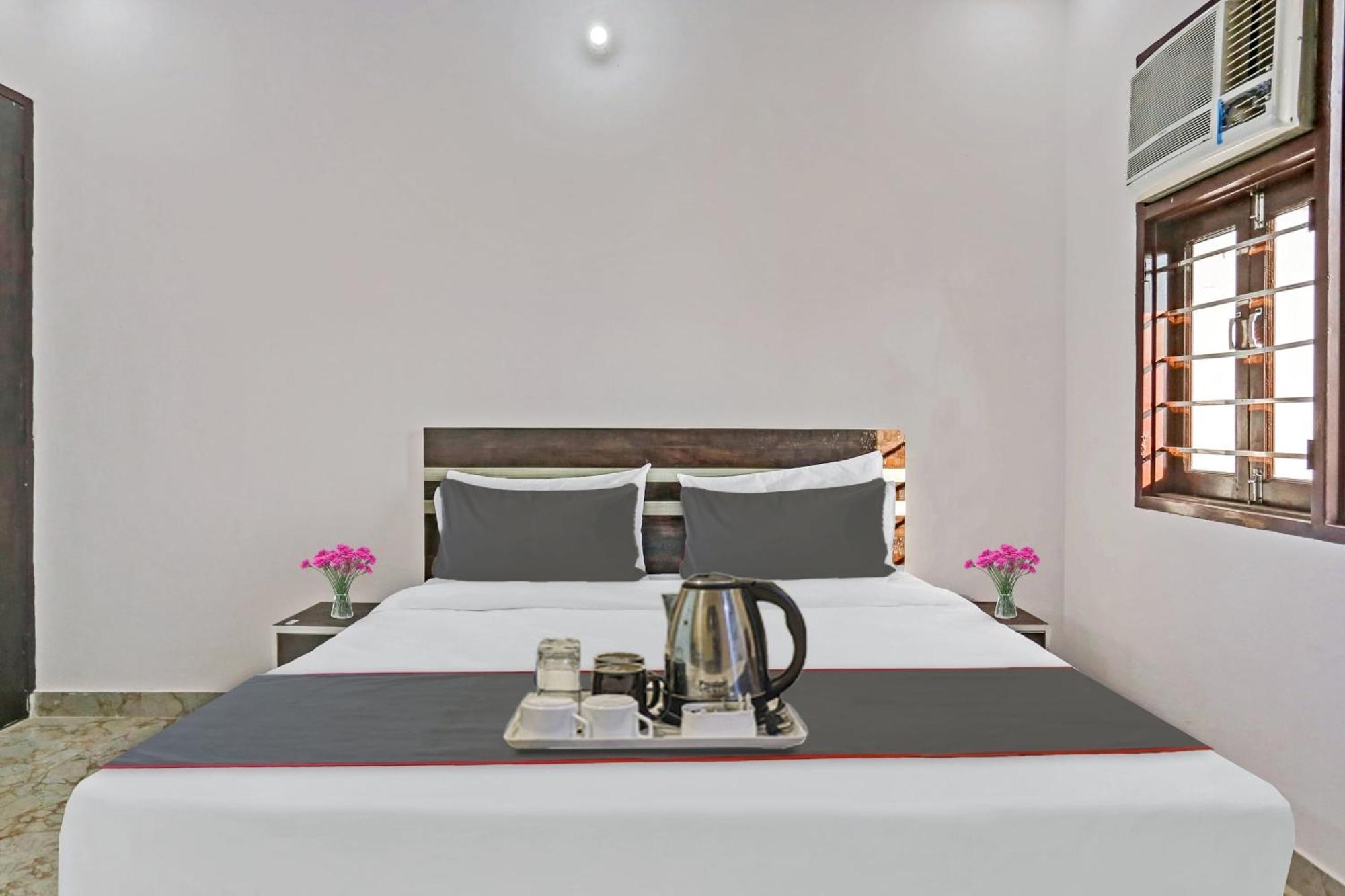 Hotel Collection O The Royal Fern Farrukhnagar Esterno foto
